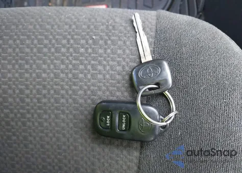 2004 Toyota Corolla S z USA, uszkodzony, nr VIN 2T1BR32E74C260321